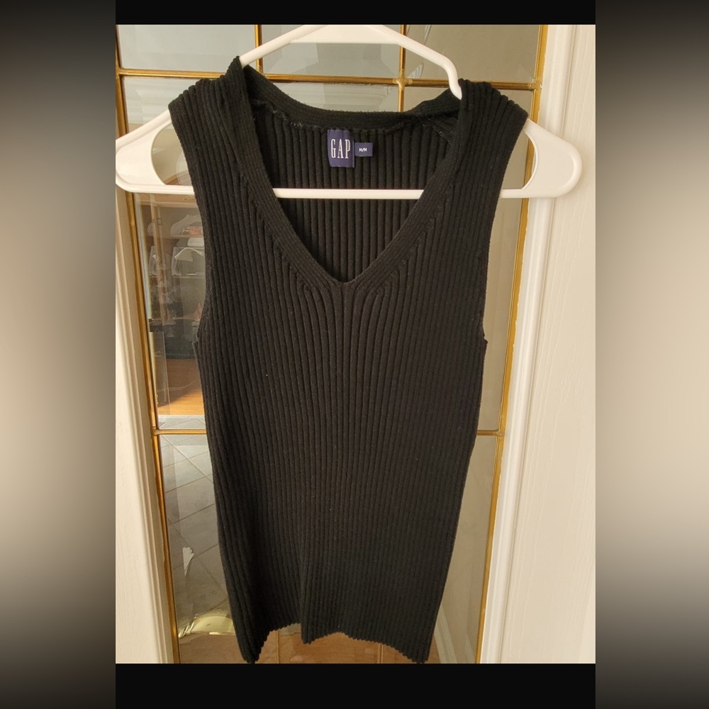 Gap cardigan and matching sleeveless sweater set Size M